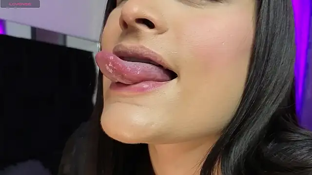 Snapshot of agatha_lovee chatting on February 8, 2026, 6:49 pm agatha lovee online show from February 8, 2026, 6:49 pm