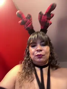 charlotedoll online show from December 21, 2025, 9:37 pm