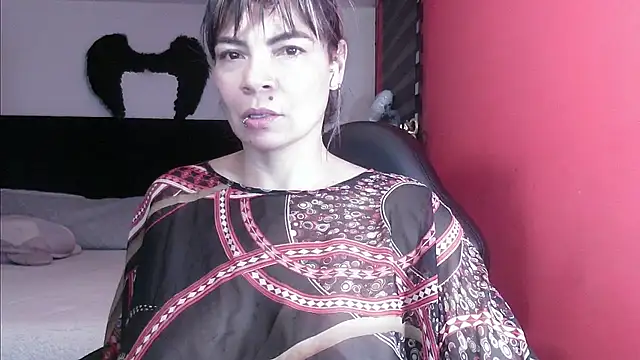 Snapshot of charlotedoll chatting on November 6, 2025, 3:54 am charlotedoll online show from November 6, 2025, 3:54 am