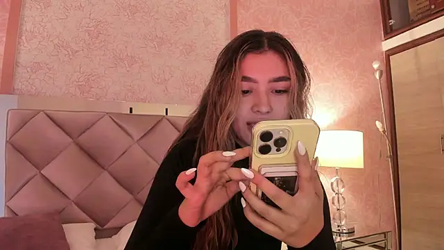 Snapshot of Arianavillada chatting on December 4, 2025, 3:27 am Arianavillada online show from December 4, 2025, 3:27 am