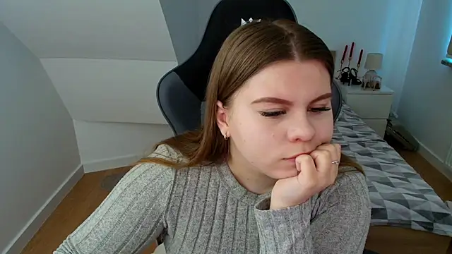 Snapshot of AbbyPleasure chatting on April 24, 2026, 12:29 pm AbbyPleasure online show from April 24, 2026, 12:29 pm