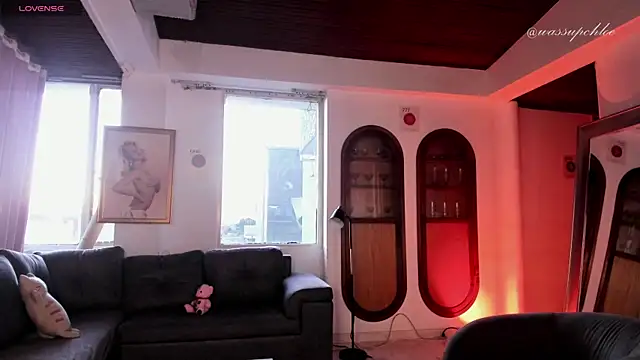 Snapshot of misschloe__ chatting on January 29, 2025, 11:04 pm misschloe online show from January 29, 2025, 11:04 pm