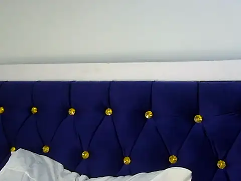 Seeexxxy-bree online show from March 12, 2026, 7:12 am