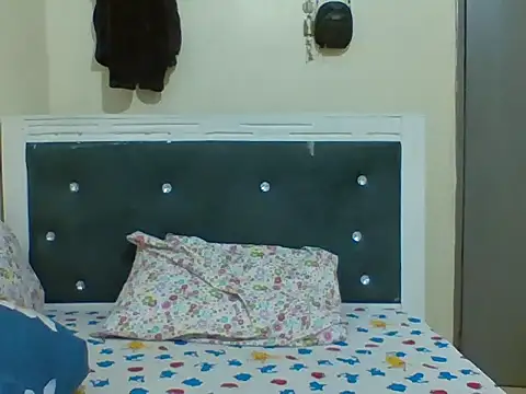 Snapshot of kiki788 chatting on February 4, 2026, 8:48 pm kiki788 online show from February 4, 2026, 8:48 pm