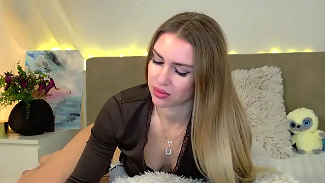 LuisaSin online show from January 16, 2026, 7:56 am