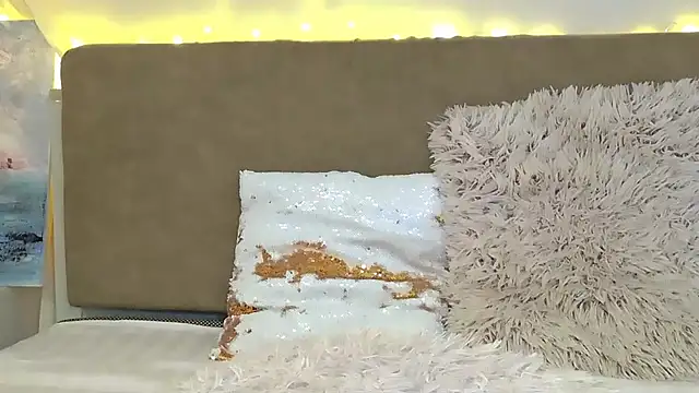 LuisaSin online show from January 17, 2026, 7:34 am