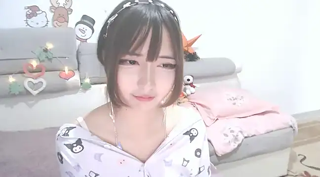 Snapshot of your_angela chatting on December 6, 2024, 2:44 pm your angela online show from December 6, 2024, 2:44 pm