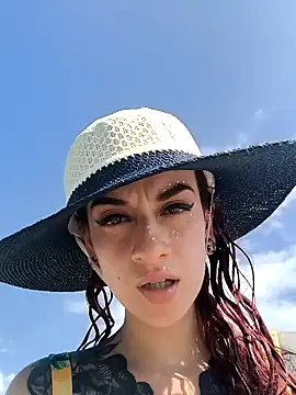 Snapshot of Liilith_goddess_ chatting on January 7, 2025, 7:17 pm Liilith goddess online show from January 7, 2025, 7:17 pm