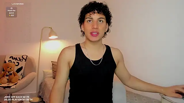 Curlblue online show from November 4, 2025, 1:09 am