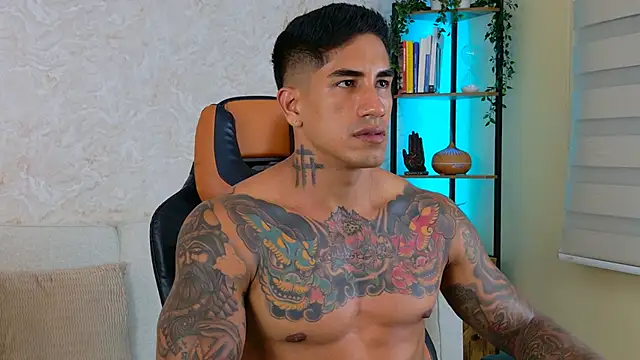 Snapshot of AdanReilly chatting on February 1, 2025, 3:08 am AdanReilly online show from February 1, 2025, 3:08 am