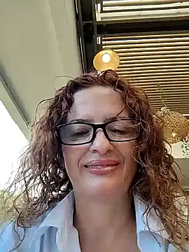 Snapshot of CioniWeiss chatting on September 19, 2025, 8:57 pm CioniWeiss online show from September 19, 2025, 8:57 pm