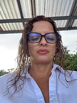 Snapshot of CioniWeiss chatting on February 23, 2026, 9:15 pm CioniWeiss online show from February 23, 2026, 9:15 pm