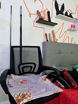 Snapshot of Sophiehuntress chatting on March 13, 2025, 4:16 am Sophiehuntress online show from March 13, 2025, 4:16 am