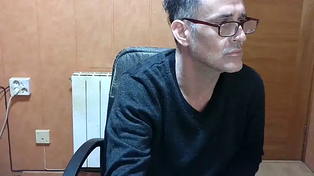 Snapshot of Lia_Y_PatrickX chatting on November 2, 2025, 8:58 pm Lia Y PatrickX online show from November 2, 2025, 8:58 pm