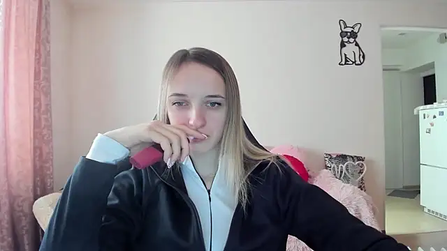 Snapshot of RouseReed chatting on February 9, 2026, 7:06 am RouseReed online show from February 9, 2026, 7:06 am