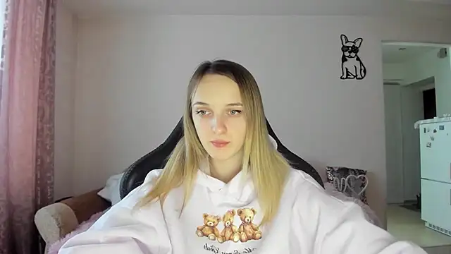 Snapshot of RouseReed chatting on February 10, 2026, 12:26 pm RouseReed online show from February 10, 2026, 12:26 pm