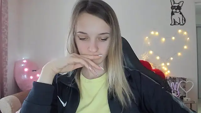 Snapshot of RouseReed chatting on February 27, 2026, 1:00 pm RouseReed online show from February 27, 2026, 1:00 pm