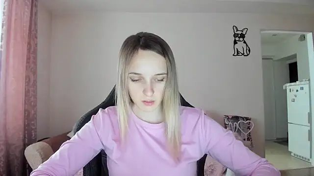 Snapshot of RouseReed chatting on February 11, 2026, 12:38 pm RouseReed online show from February 11, 2026, 12:38 pm