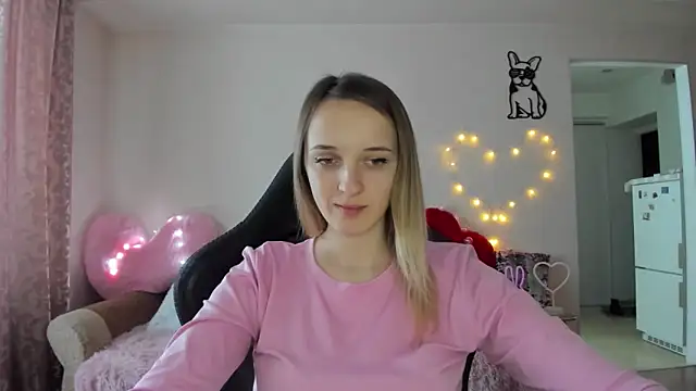 Snapshot of RouseReed chatting on February 17, 2026, 1:08 pm RouseReed online show from February 17, 2026, 1:08 pm