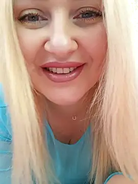 Snapshot of LadyLolyPop_ chatting on November 14, 2025, 9:13 am LadyLolyPop online show from November 14, 2025, 9:13 am