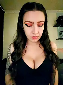 Snapshot of Paudelatorre chatting on February 16, 2026, 10:07 pm Paudelatorre online show from February 16, 2026, 10:07 pm