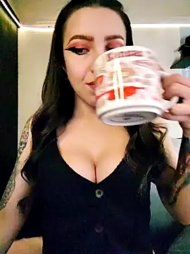 Snapshot of Paudelatorre chatting on February 27, 2026, 11:37 pm Paudelatorre online show from February 27, 2026, 11:37 pm