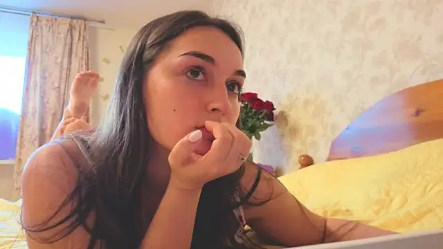 me lissa sun13 online show from October 7, 2025, 7:42 am