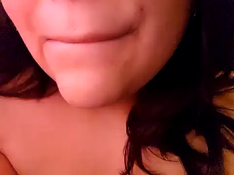 Snapshot of Blanquitaaa chatting on December 17, 2024, 7:59 pm Blanquitaaa online show from December 17, 2024, 7:59 pm