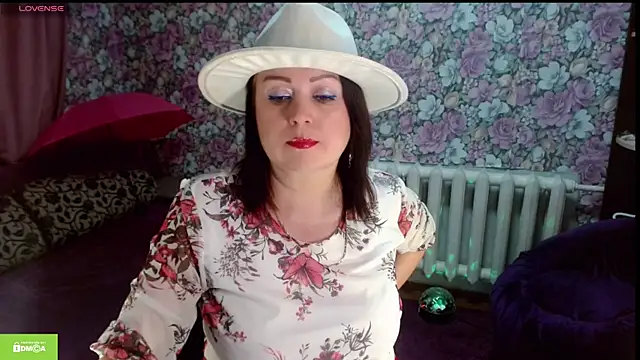 Snapshot of Julia-ru chatting on May 27, 2026, 8:27 pm Julia-ru online show from May 27, 2026, 8:27 pm