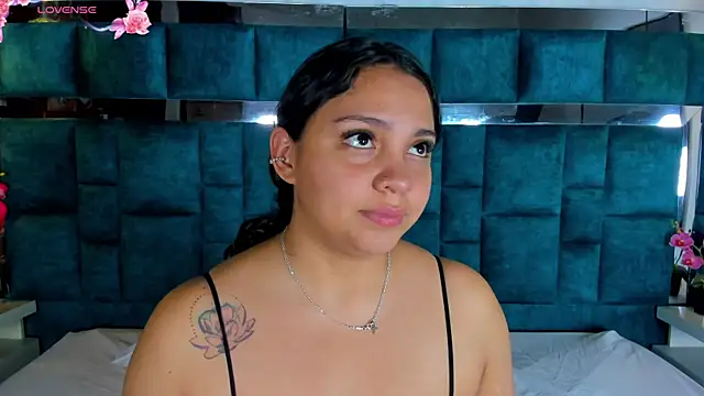 Snapshot of Abril_Gomez06 chatting on May 9, 2026, 7:28 pm Abril Gomez06 online show from May 9, 2026, 7:28 pm