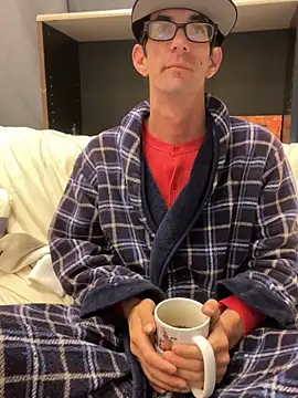 joeiandola online show from December 4, 2025, 10:14 am