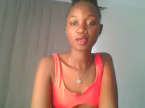 Snapshot of MissLilly1 chatting on October 29, 2025, 8:02 am MissLilly1 online show from October 29, 2025, 8:02 am