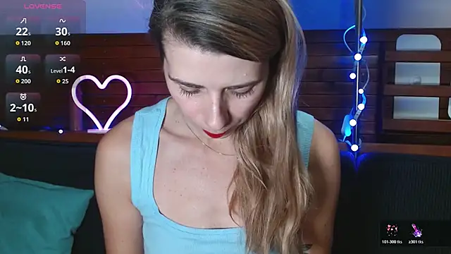 Snapshot of Trinity_Fire chatting on November 1, 2025, 7:19 pm Trinity Fire online show from November 1, 2025, 7:19 pm