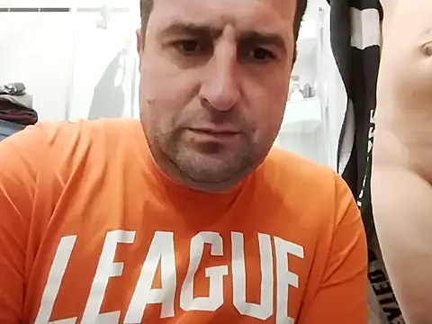 Snapshot of Natuerlich_verliebt69 chatting on December 9, 2024, 7:07 pm Natuerlich verliebt69 online show from December 9, 2024, 7:07 pm