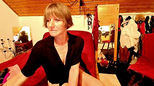 Snapshot of Hot_Colettte chatting on June 3, 2026, 7:40 pm Hot Colettte online show from June 3, 2026, 7:40 pm