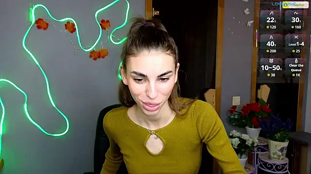 EmmyGreans online show from November 10, 2025, 7:13 am