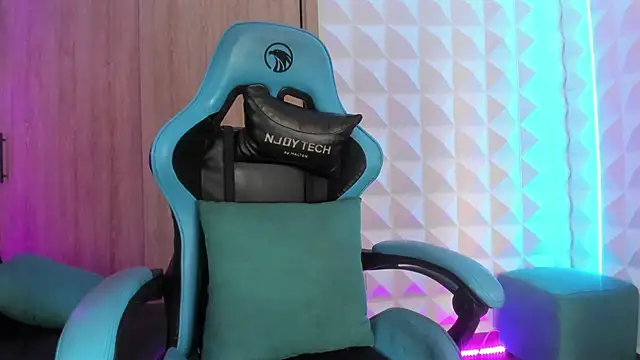 Snapshot of Jendralevis chatting on March 14, 2025, 3:14 pm Jendralevis online show from March 14, 2025, 3:14 pm