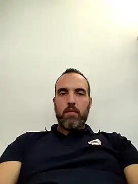 Snapshot of leon3875 chatting on February 5, 2025, 3:42 pm leon3875 online show from February 5, 2025, 3:42 pm