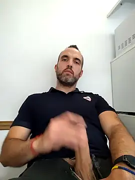 Snapshot of leon3875 chatting on February 27, 2025, 3:48 pm leon3875 online show from February 27, 2025, 3:48 pm