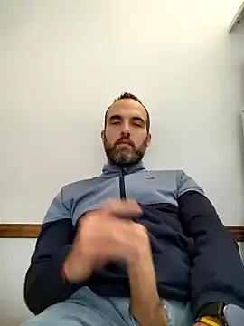 Snapshot of leon3875 chatting on March 12, 2025, 3:29 pm leon3875 online show from March 12, 2025, 3:29 pm