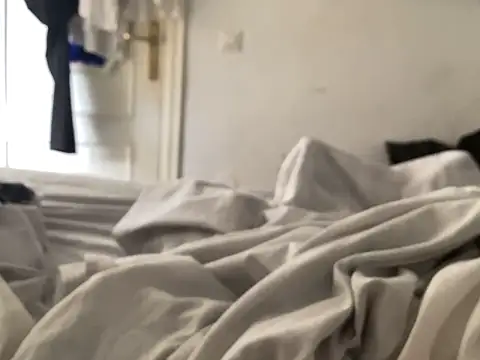 Snapshot of Bossinmidd12 chatting on December 5, 2025, 10:25 am Bossinmidd12 online show from December 5, 2025, 10:25 am