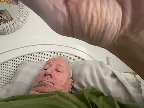 Snapshot of Bossinmidd12 chatting on January 29, 2025, 9:33 am Bossinmidd12 online show from January 29, 2025, 9:33 am