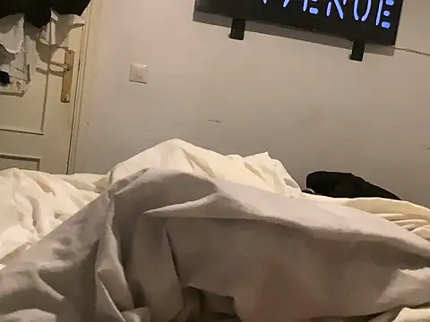 Snapshot of Bossinmidd12 chatting on November 28, 2025, 4:56 am Bossinmidd12 online show from November 28, 2025, 4:56 am