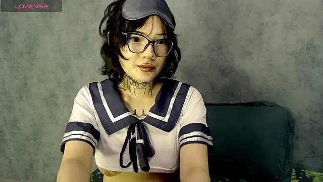 LizzieLight online show from December 14, 2024, 3:39 am