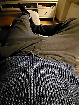 Snapshot of BigPassion89 chatting on November 11, 2025, 6:47 pm BigPassion89 online show from November 11, 2025, 6:47 pm