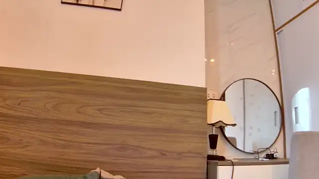 Snapshot of sun_place chatting on October 27, 2025, 2:34 am sun place online show from October 27, 2025, 2:34 am