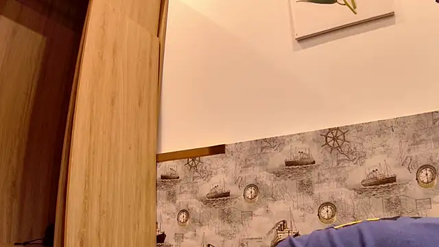 Snapshot of sun_place chatting on November 15, 2025, 5:00 am sun place online show from November 15, 2025, 5:00 am