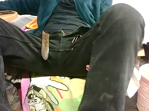 Snapshot of Giulio35_Pika chatting on November 30, 2025, 5:58 pm Giulio35 Pika online show from November 30, 2025, 5:58 pm