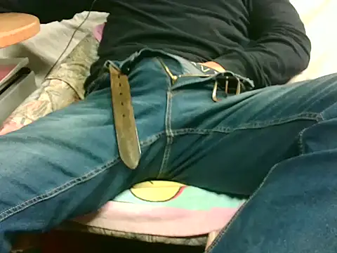 Snapshot of Giulio35_Pika chatting on November 11, 2025, 4:13 pm Giulio35 Pika online show from November 11, 2025, 4:13 pm