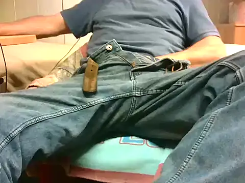 Giulio35 Pika online show from April 10, 2026, 3:52 pm